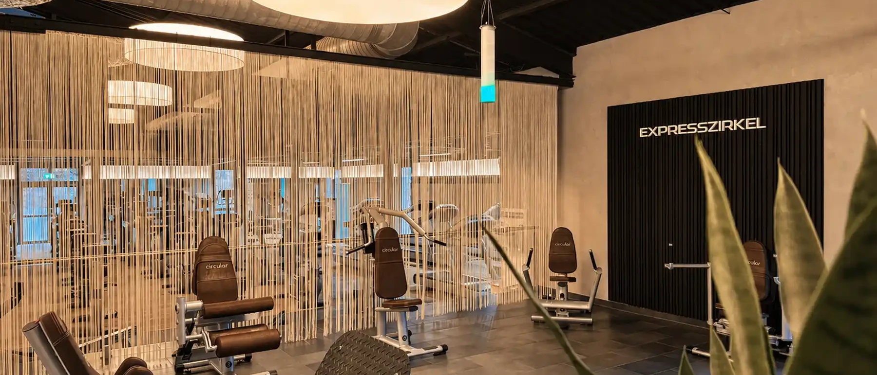 Kraft-Ausdauer-Zirkel für strukturiertes Ganzkörpertraining im Fitnessstudio ALTE ZIEGELEI bei Heilbronn
