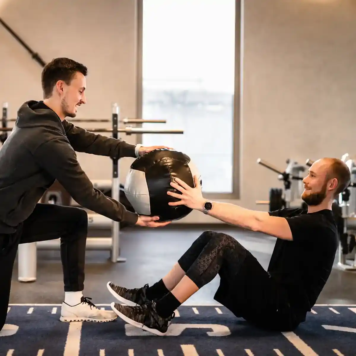 Training für Muskelaufbau und Kraft im Fitnessstudio ALTE ZIEGELEI in Lauffen bei Heilbronn