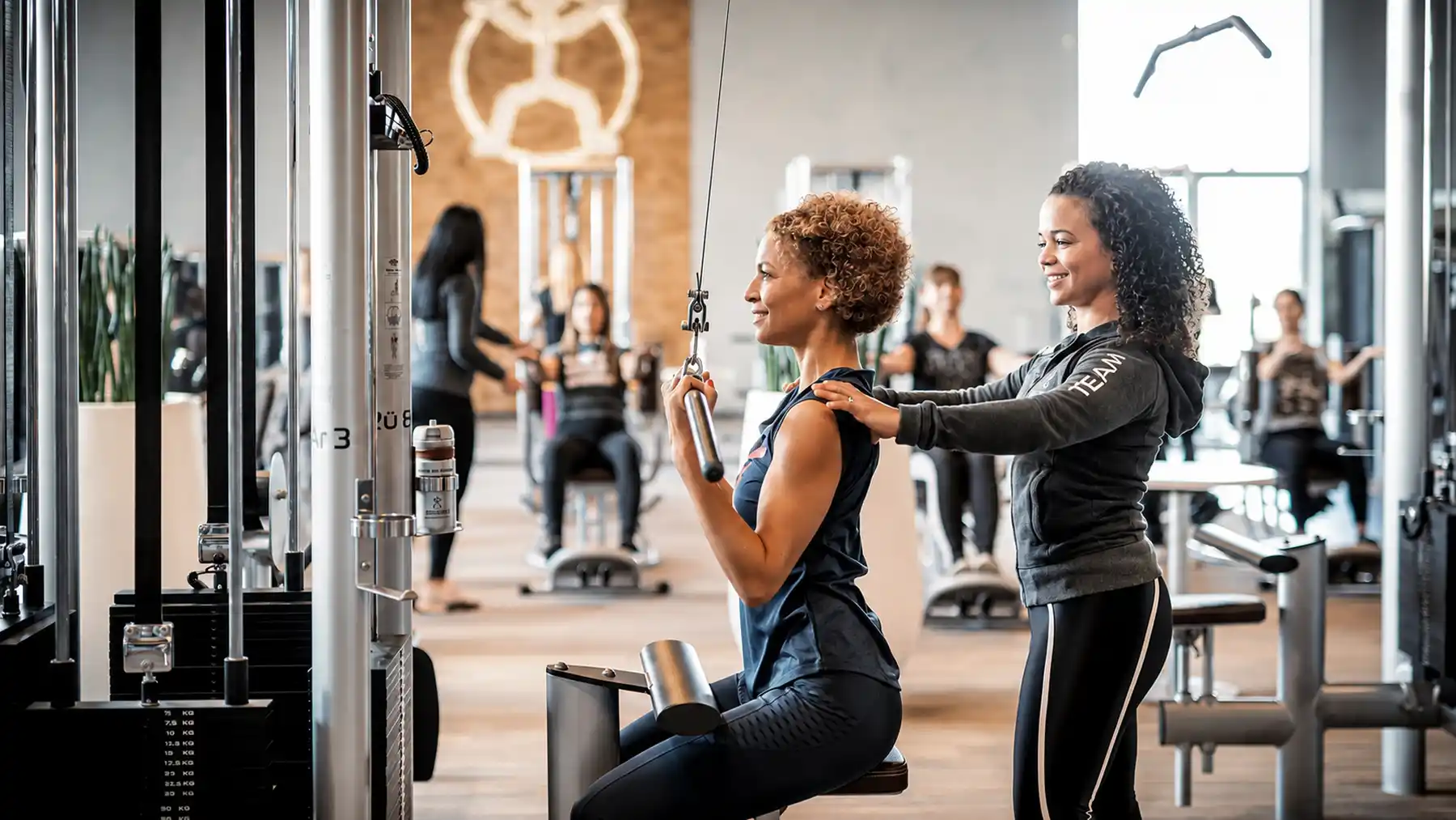 Gezieltes Training für Nacken, Schulter und Haltung im Fitnessstudio ALTE ZIEGELEI in Lauffen